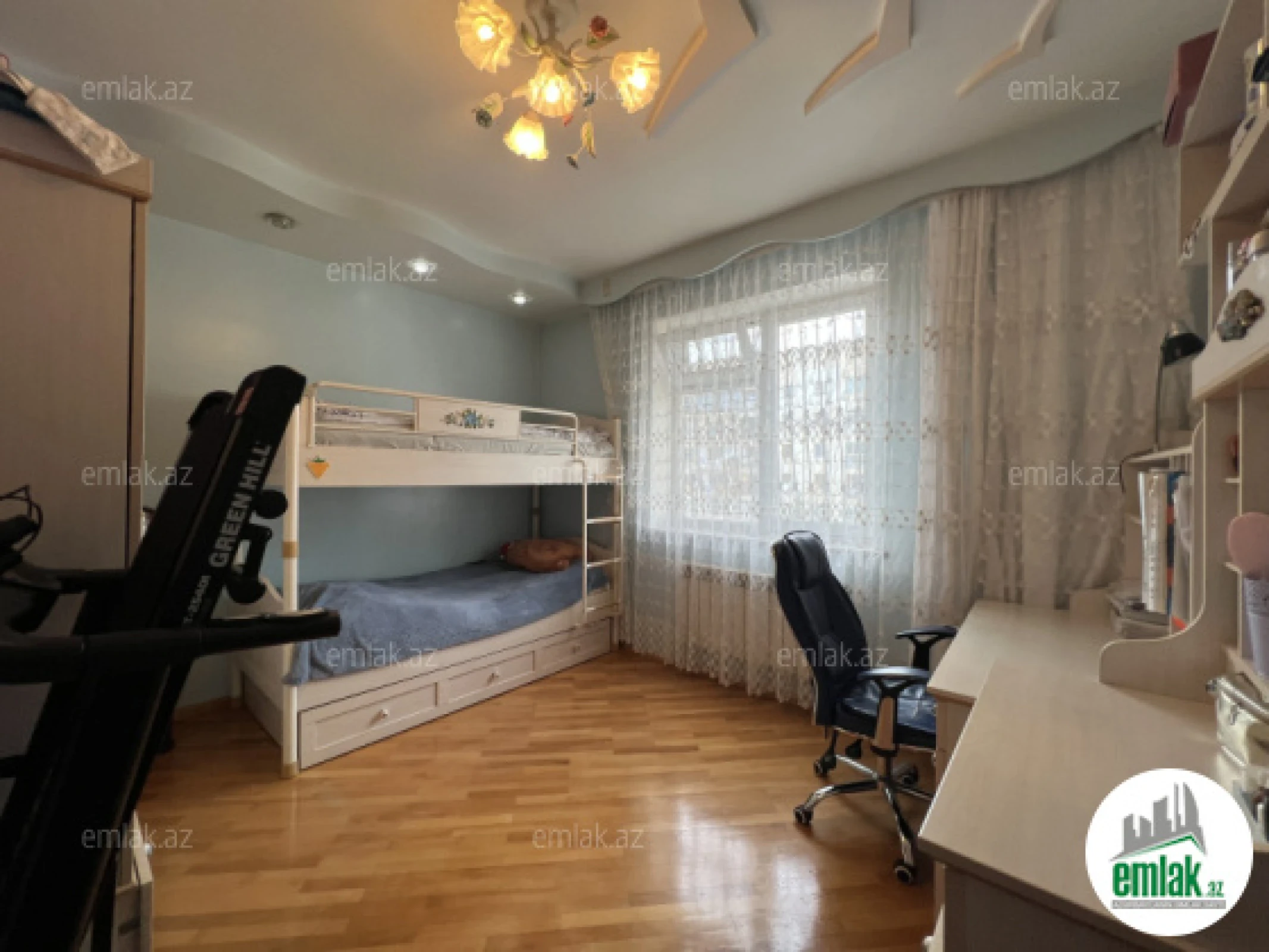 Satılır 3 otaqlı yeni tikili 100 m²
