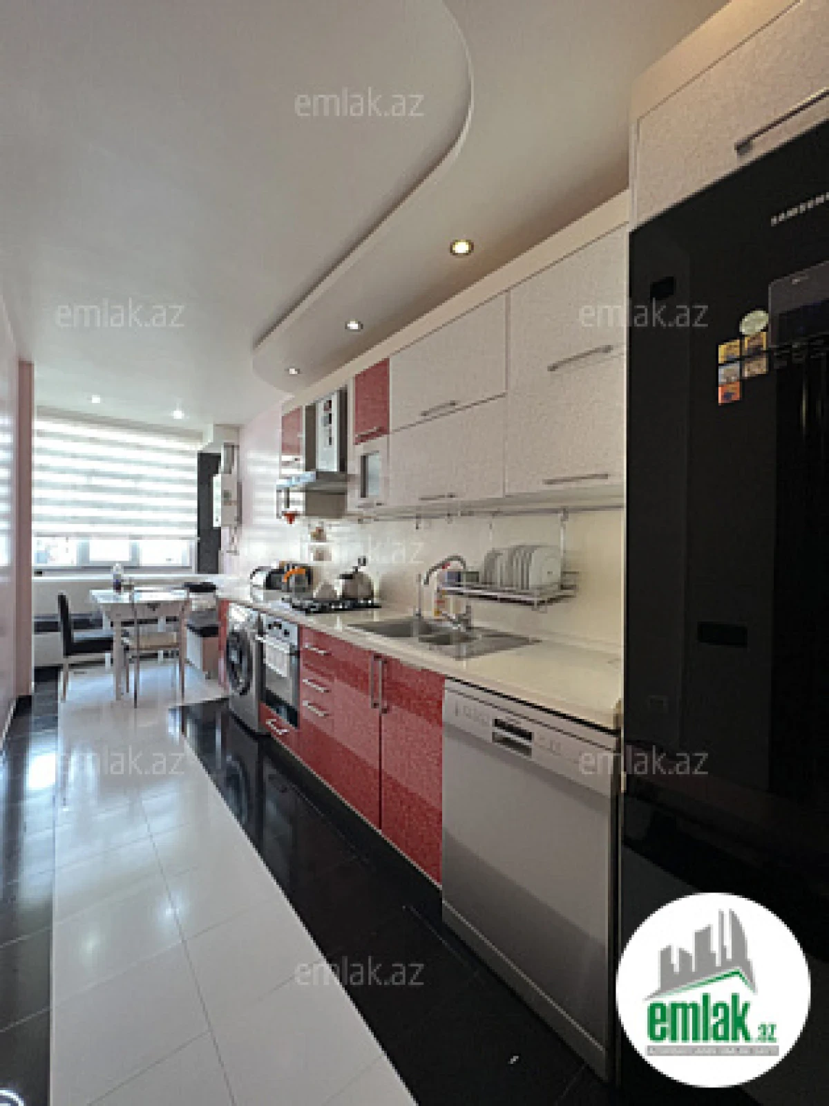 Satılır 3 otaqlı yeni tikili 100 m²