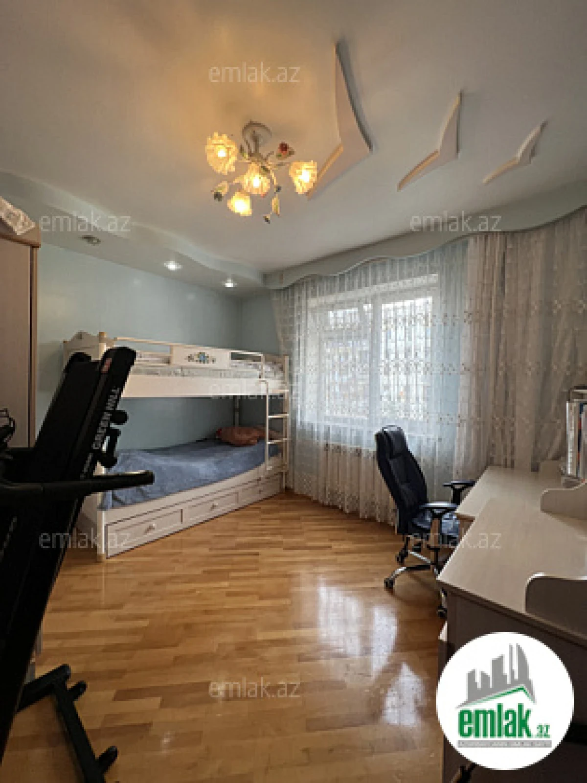Satılır 3 otaqlı yeni tikili 100 m²