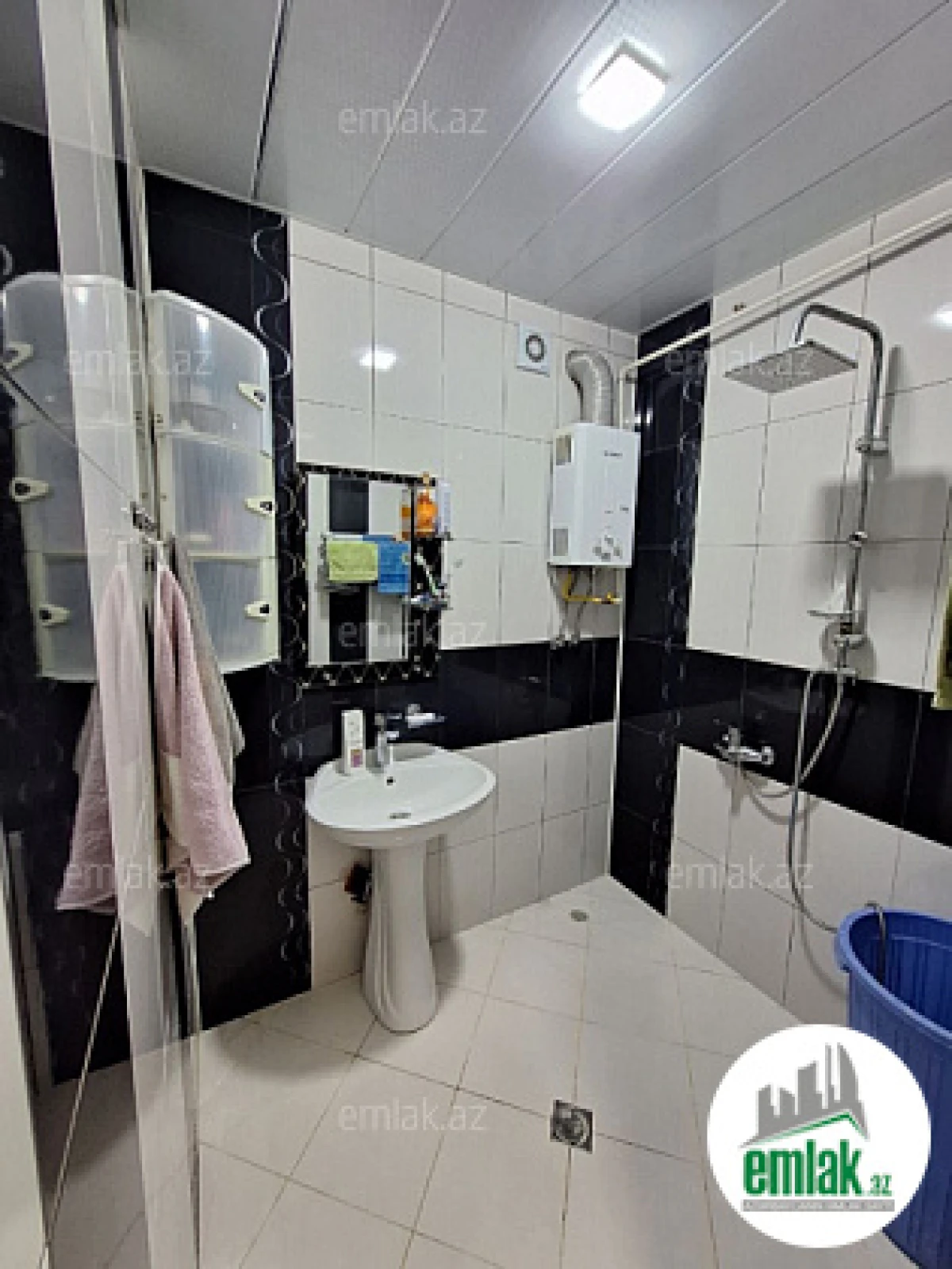 Satılır 4 otaqlı köhnə tikili 102 m²