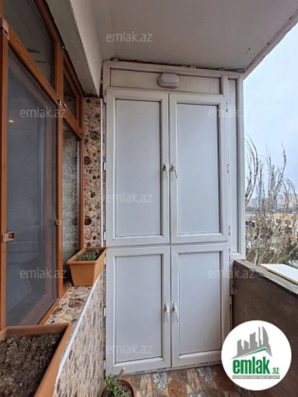 Satılır 4 otaqlı köhnə tikili 102 m²