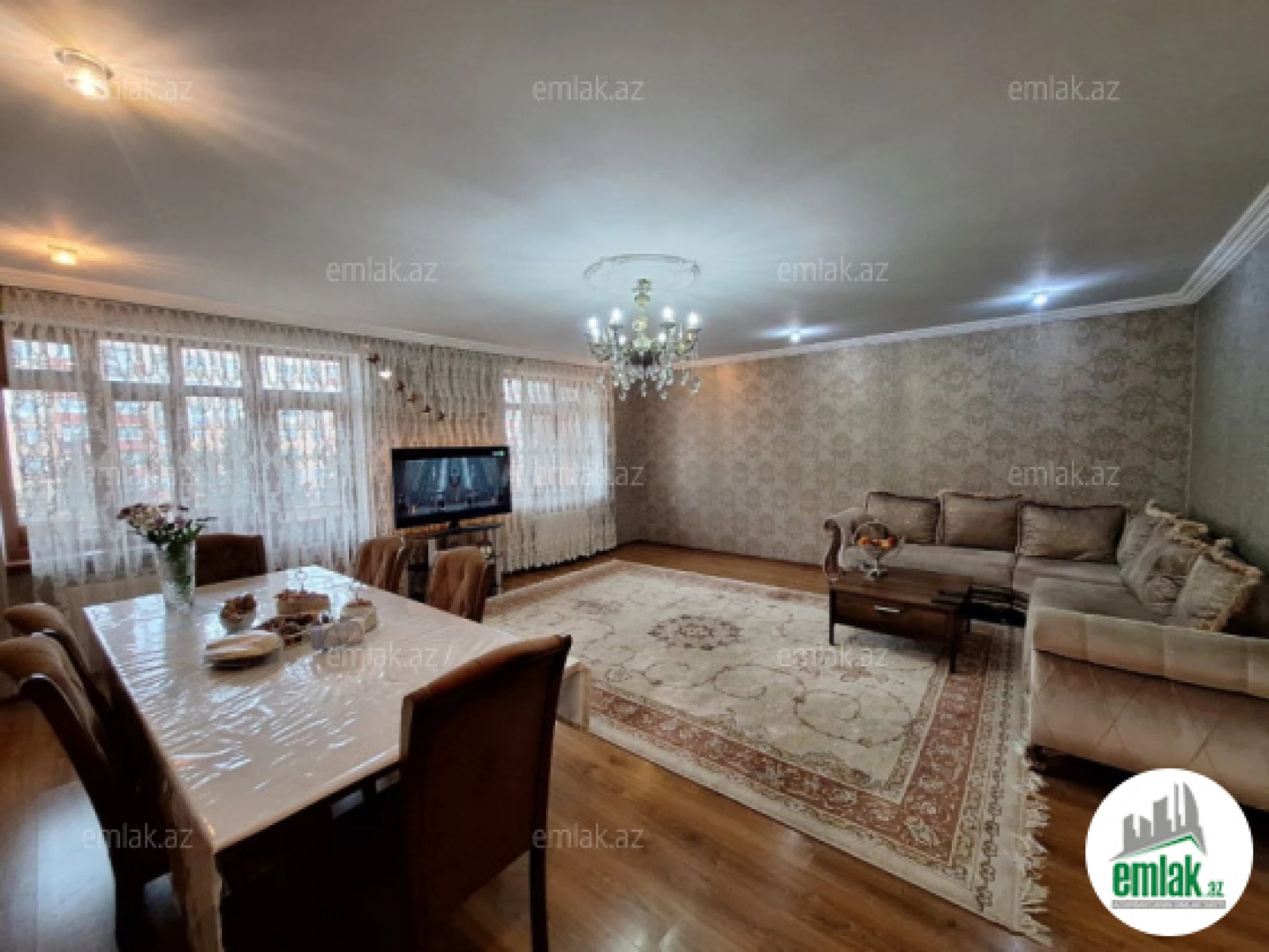 Satılır 4 otaqlı köhnə tikili 102 m²