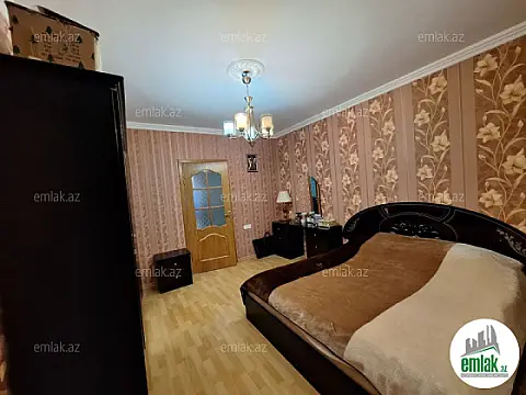 Satılır 4 otaqlı köhnə tikili 102 m²