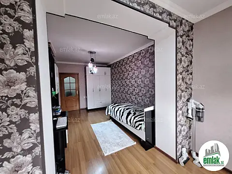 Satılır 4 otaqlı köhnə tikili 102 m²