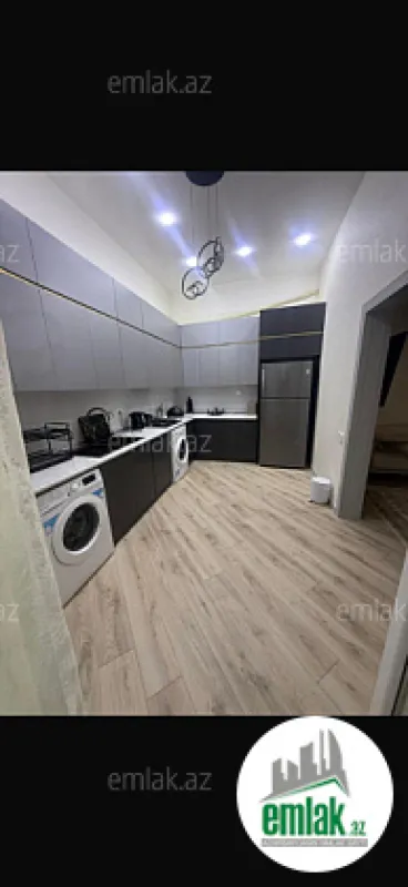 Satılır 4 otaqlı mənzil 120 m²