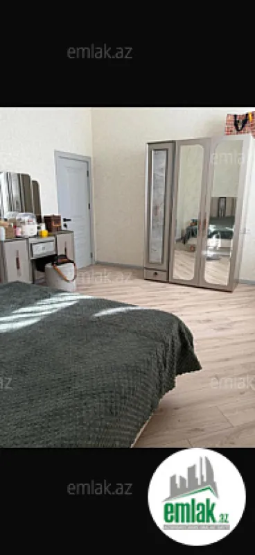 Satılır 4 otaqlı mənzil 120 m²