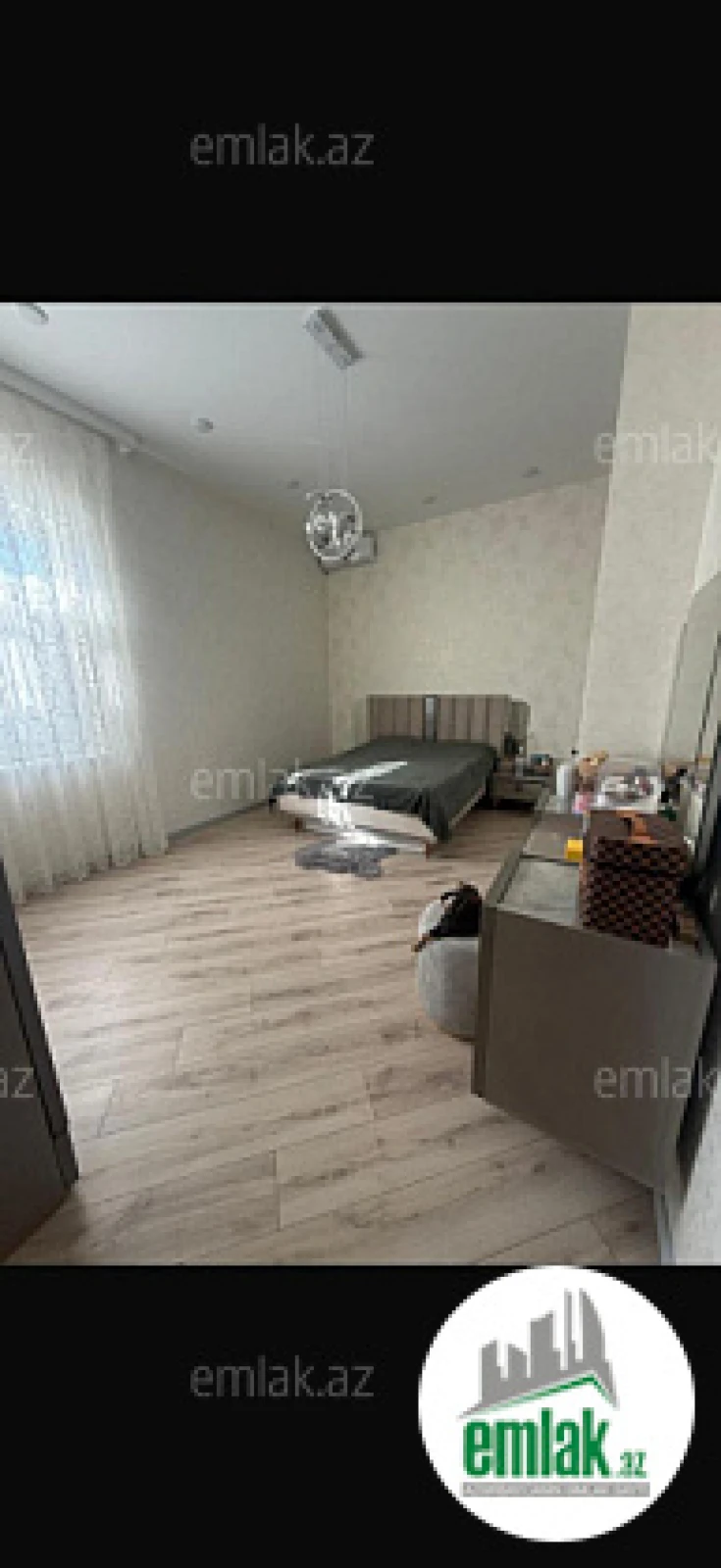 Satılır 4 otaqlı mənzil 120 m²