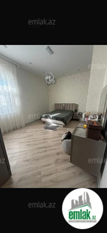 Satılır 4 otaqlı mənzil 120 m²