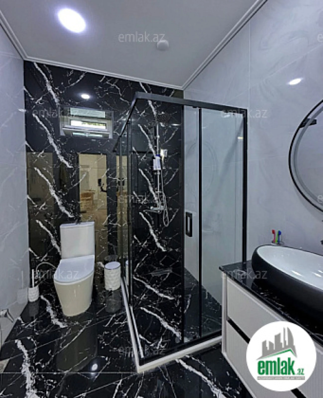 Satılır 4 otaqlı mənzil 120 m²