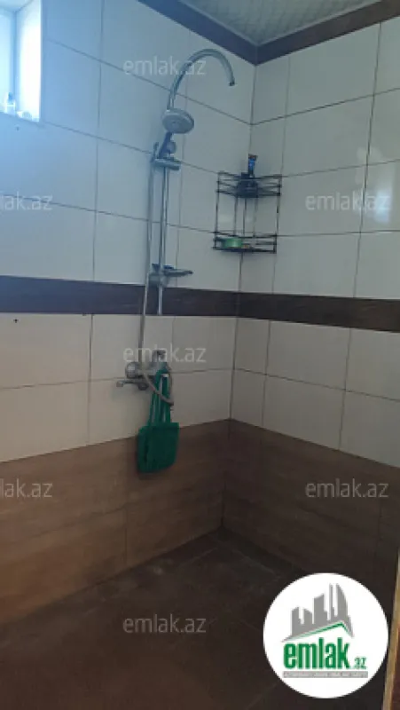 Satılır 4 otaqlı həyət evi 200 m²