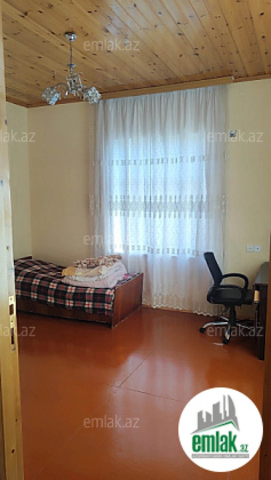 Satılır 4 otaqlı həyət evi 200 m²