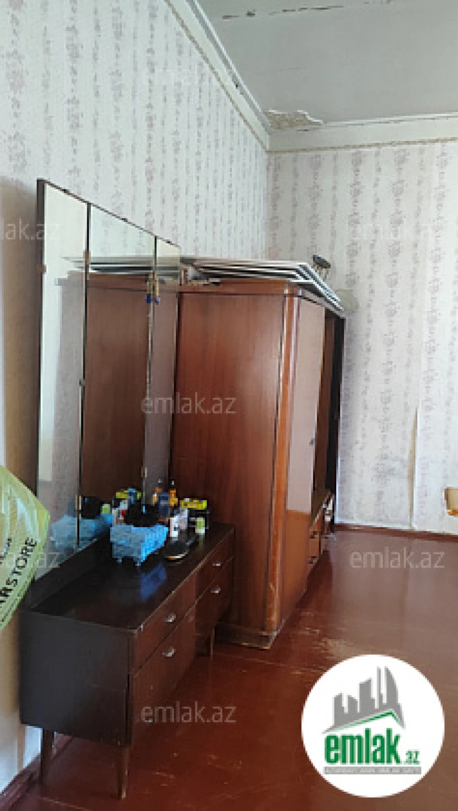 Satılır 4 otaqlı həyət evi 200 m²