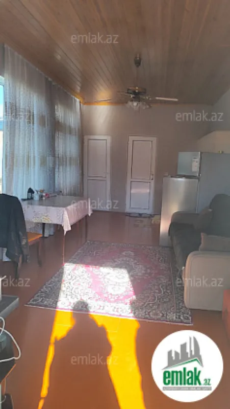 Satılır 4 otaqlı həyət evi 200 m²
