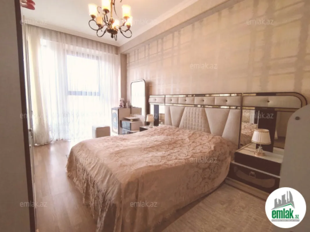 Satılır 3 otaqlı yeni tikili 110 m²