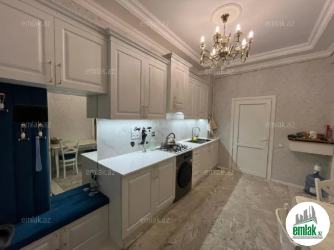 Satılır 2 otaqlı yeni tikili 72 m²