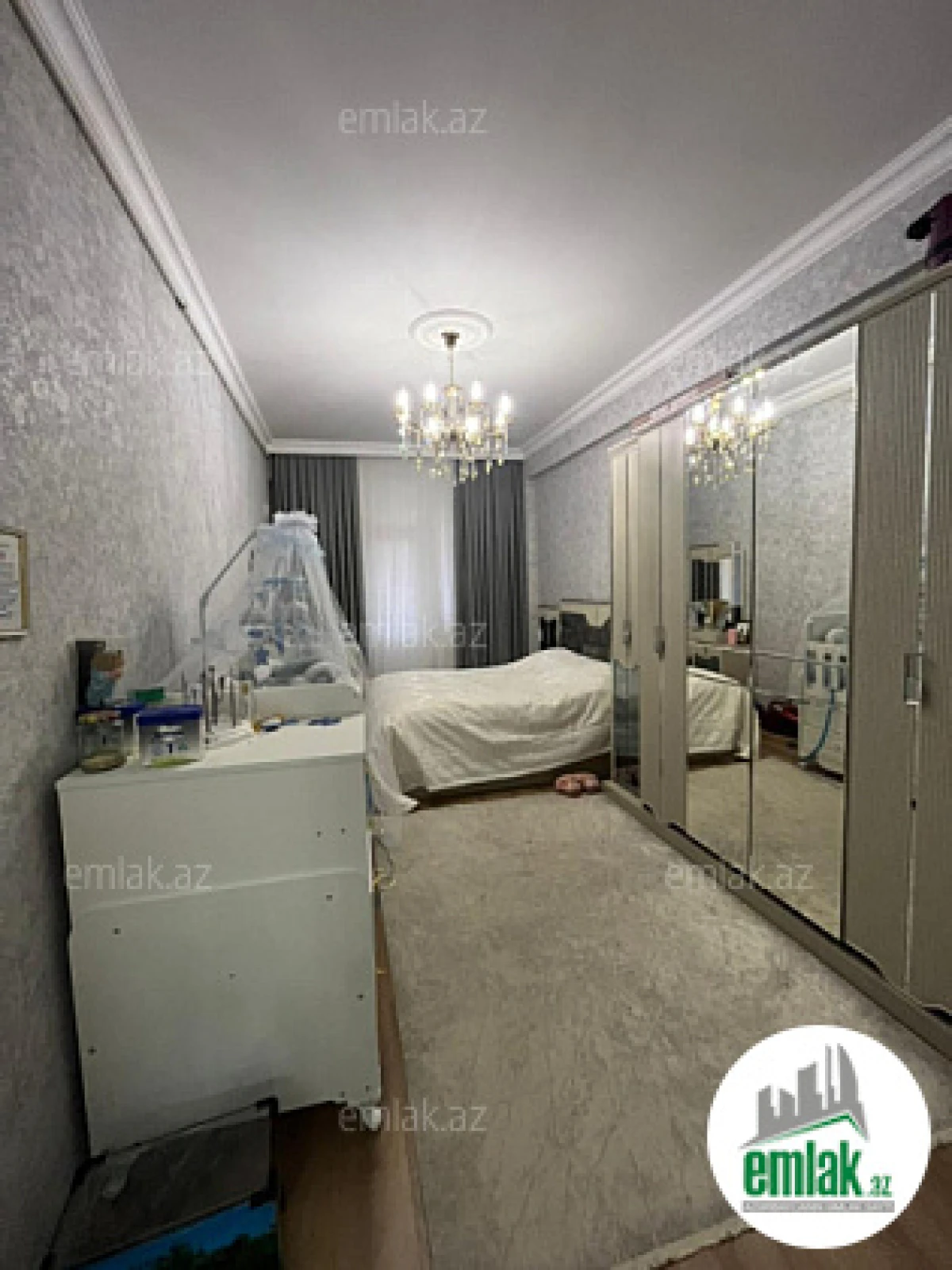 Satılır 2 otaqlı yeni tikili 72 m²