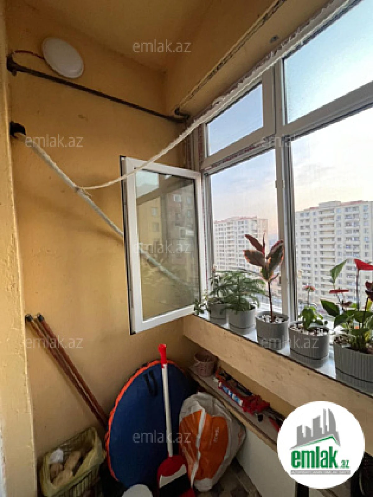 Satılır 2 otaqlı yeni tikili 72 m²