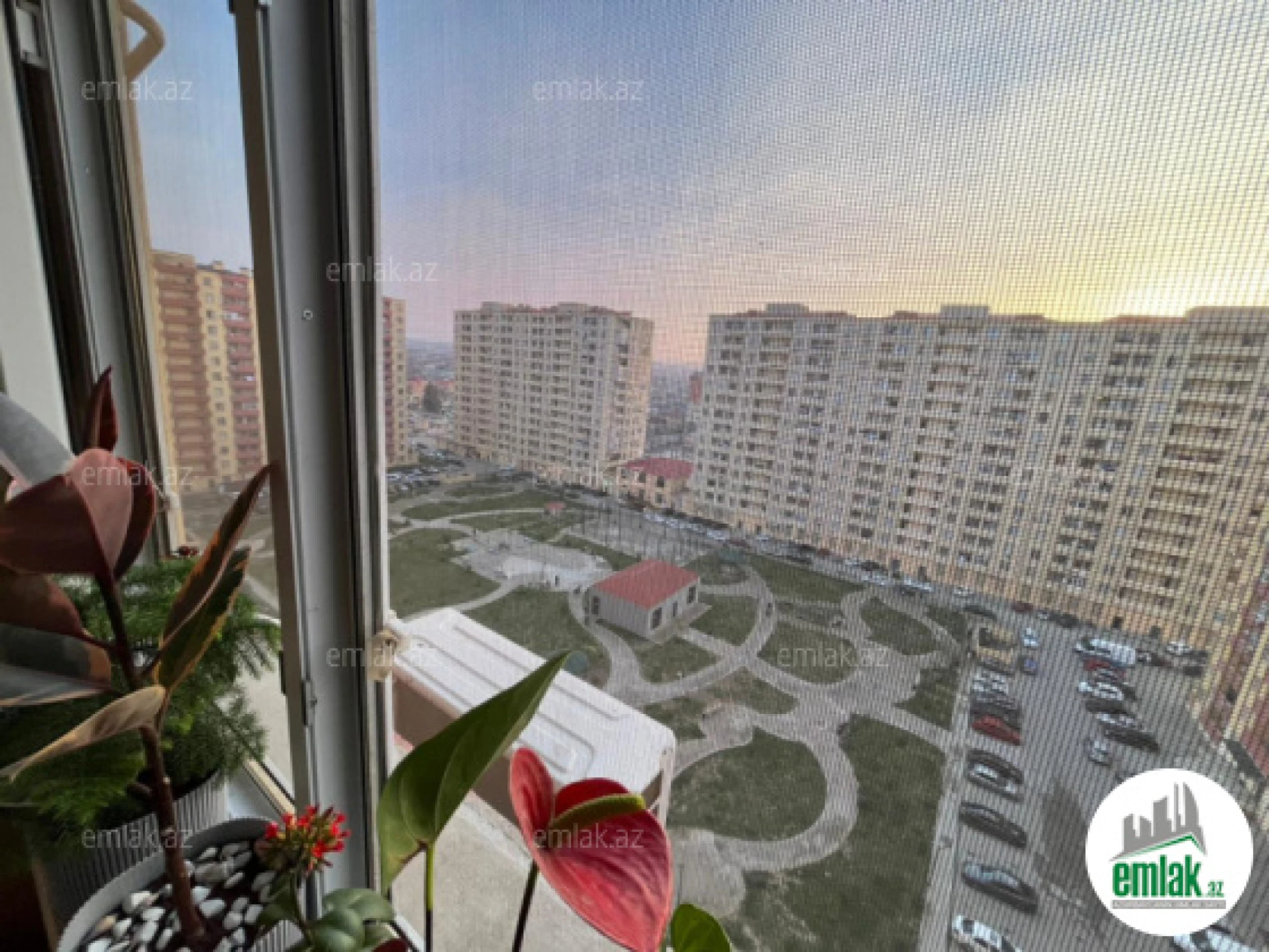 Satılır 2 otaqlı yeni tikili 72 m²