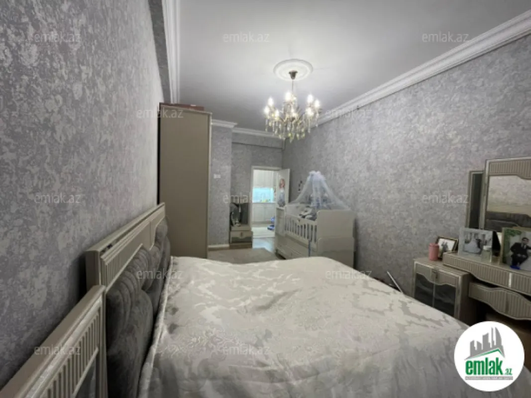 Satılır 2 otaqlı yeni tikili 72 m²