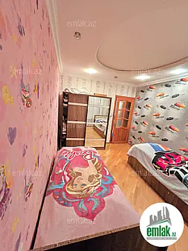 Satılır 3 otaqlı köhnə tikili 90 m²