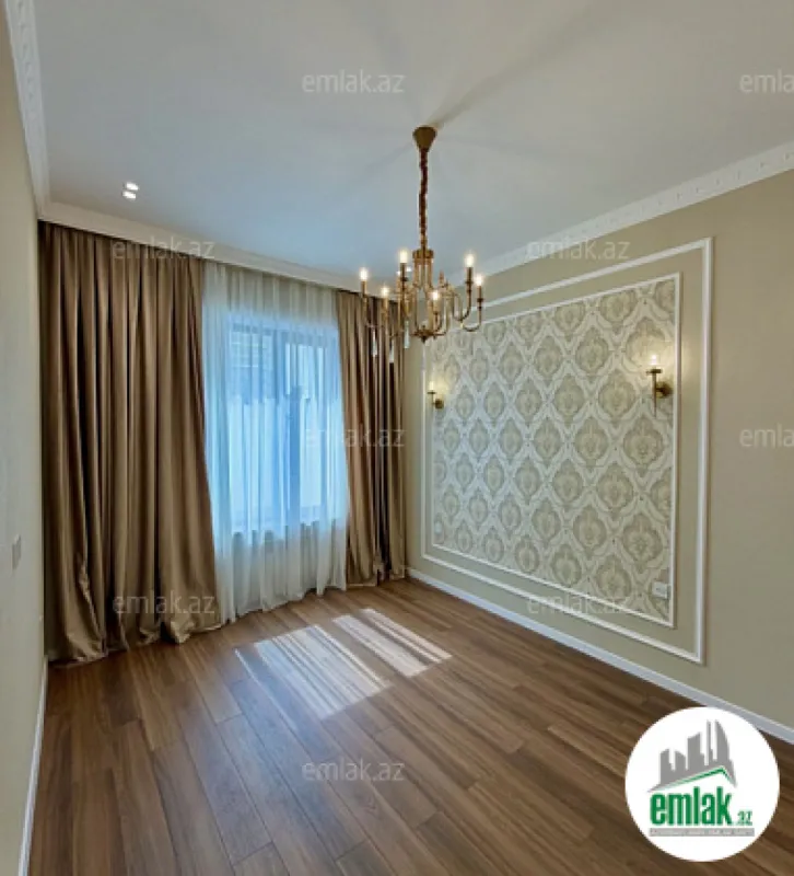 Satılır 4 otaqlı mənzil 130 m²