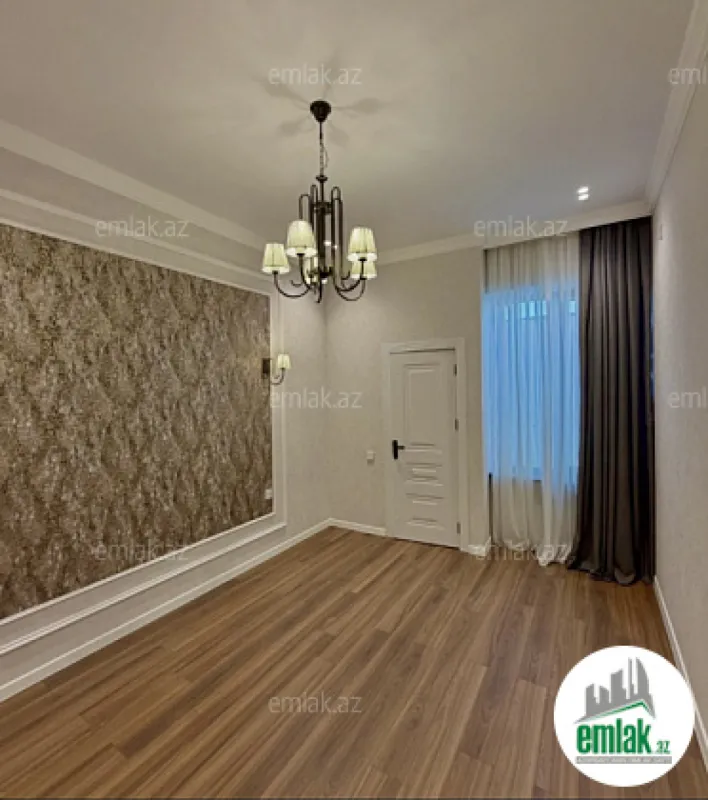 Satılır 4 otaqlı mənzil 130 m²
