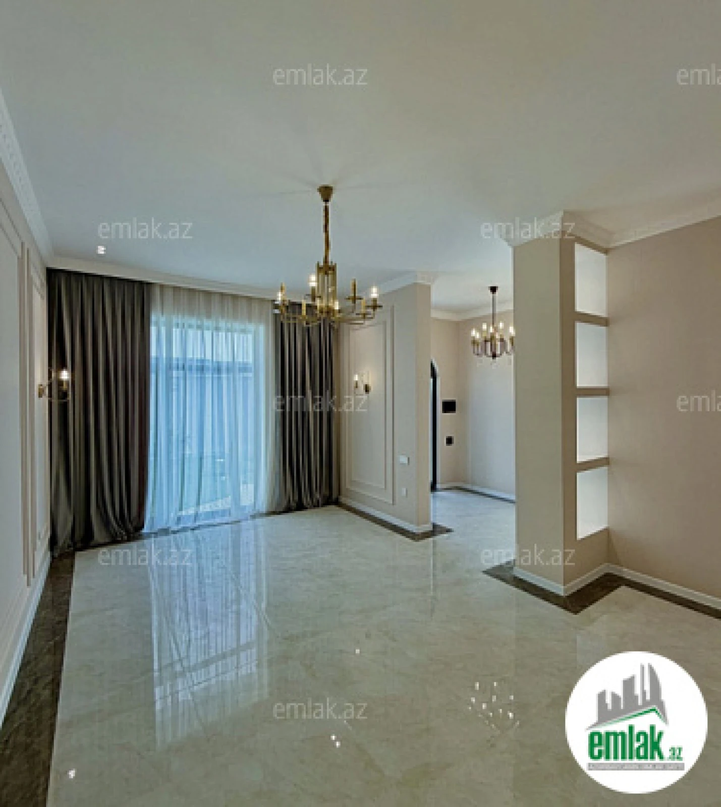 Satılır 4 otaqlı mənzil 130 m²
