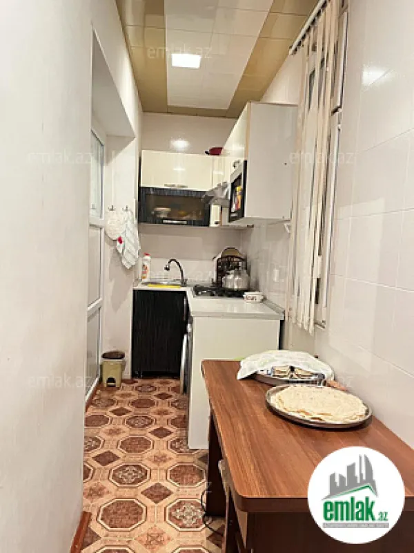 Satılır 3 otaqlı köhnə tikili 70 m²