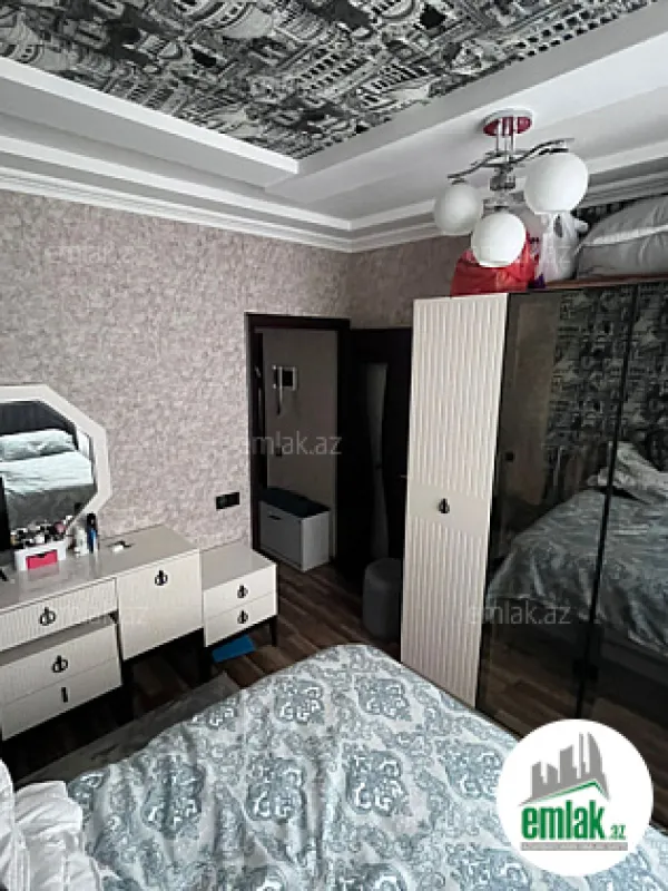 Satılır 2 otaqlı köhnə tikili 60 m²