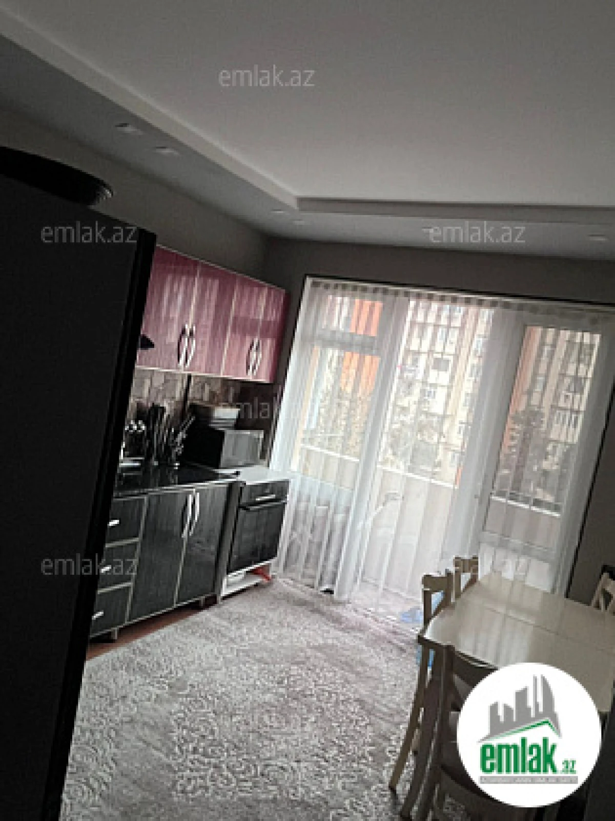 Satılır 2 otaqlı köhnə tikili 60 m²