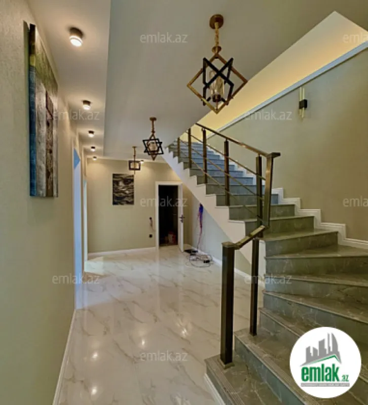 Satılır 4 otaqlı mənzil 150 m²
