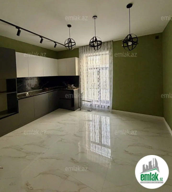 Satılır 4 otaqlı mənzil 150 m²