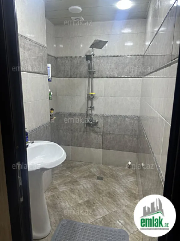 Satılır 3 otaqlı köhnə tikili 60 m²