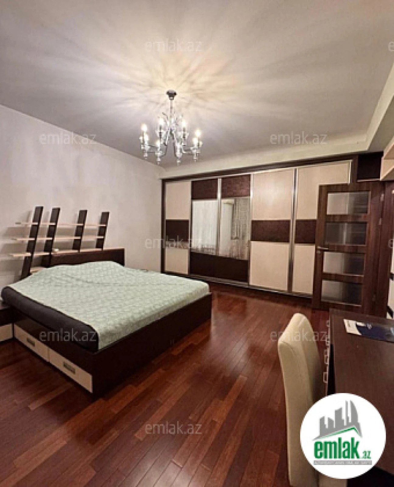 Satılır 3 otaqlı yeni tikili 157 m²