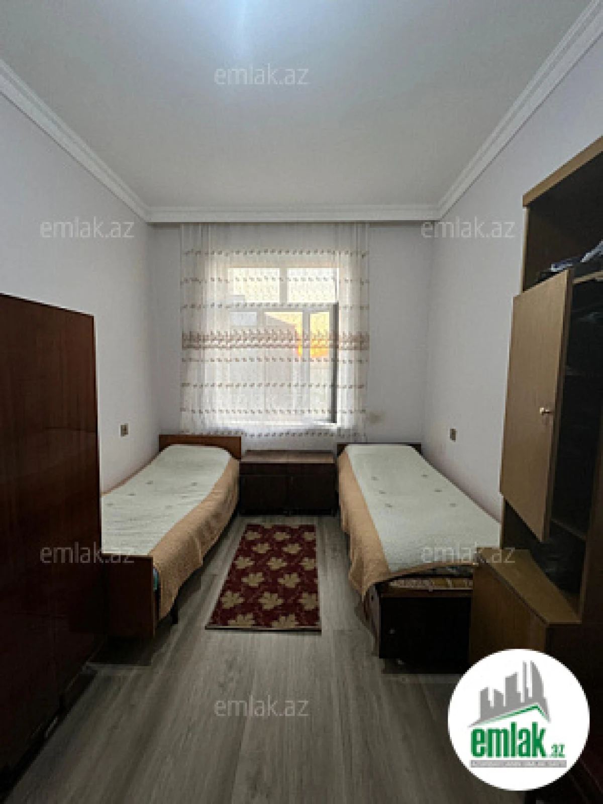 Satılır 9 otaqlı həyət evi 160 m²