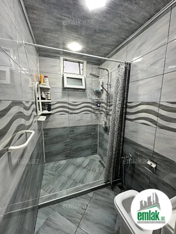 Satılır 9 otaqlı həyət evi 160 m²