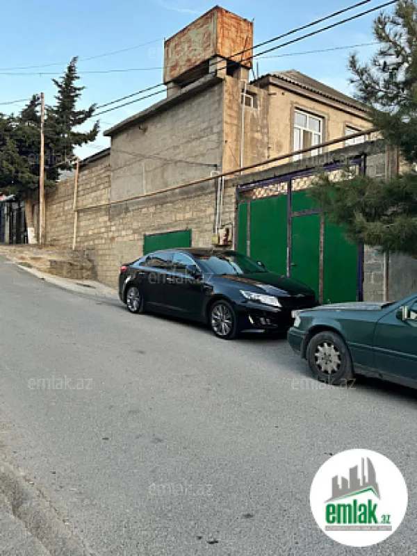 Satılır 9 otaqlı həyət evi 160 m²