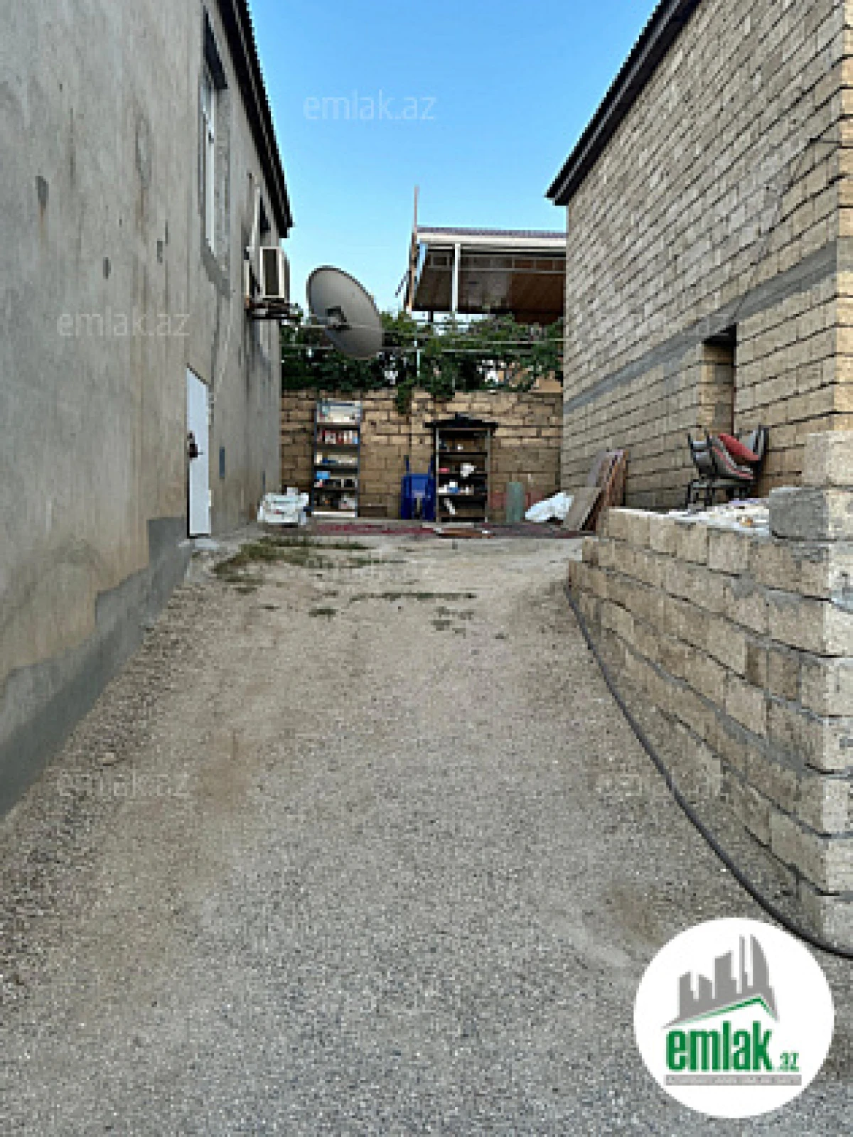 Satılır 9 otaqlı həyət evi 160 m²