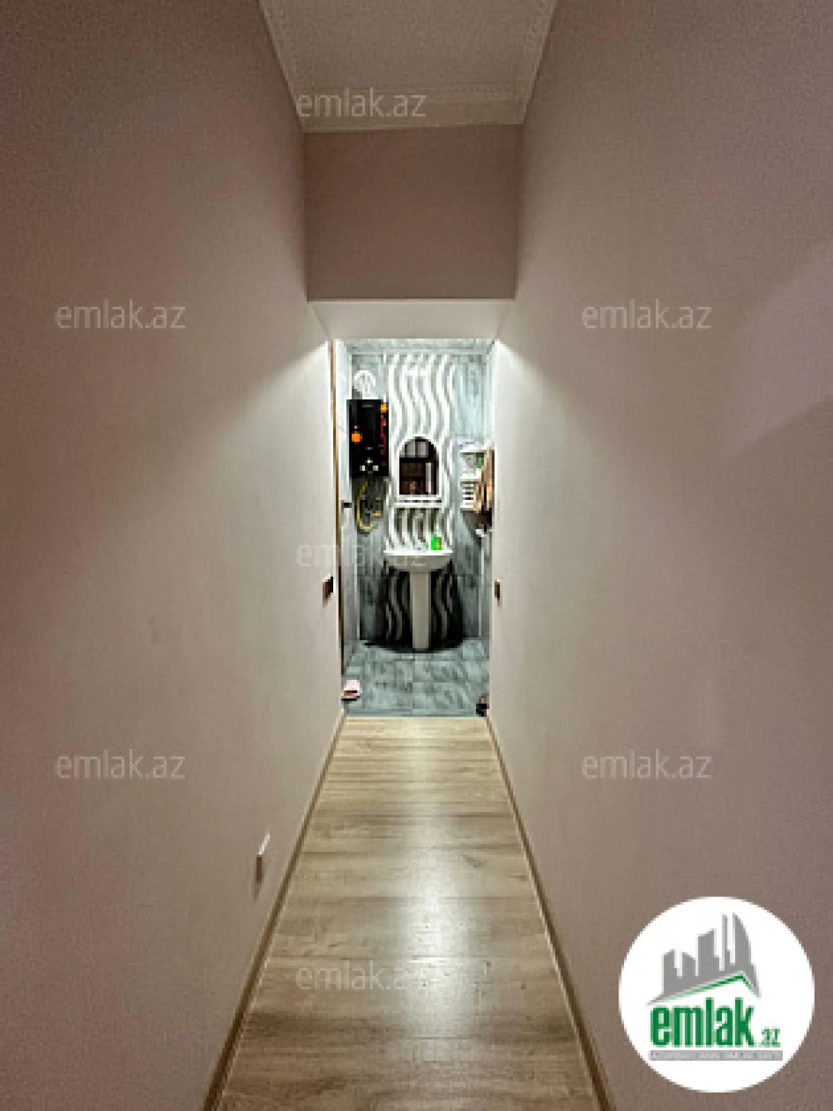 Satılır 9 otaqlı həyət evi 160 m²
