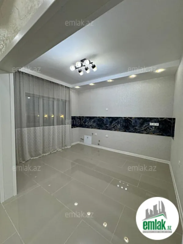 Satılır 4 otaqlı mənzil 120 m²