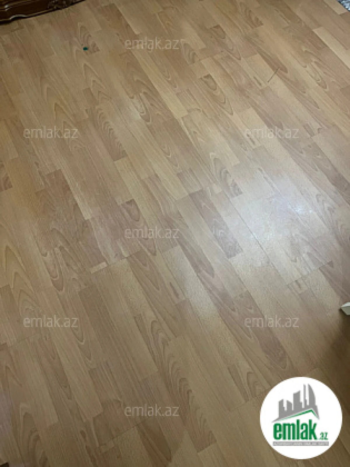 Satılır 3 otaqlı köhnə tikili 85 m²