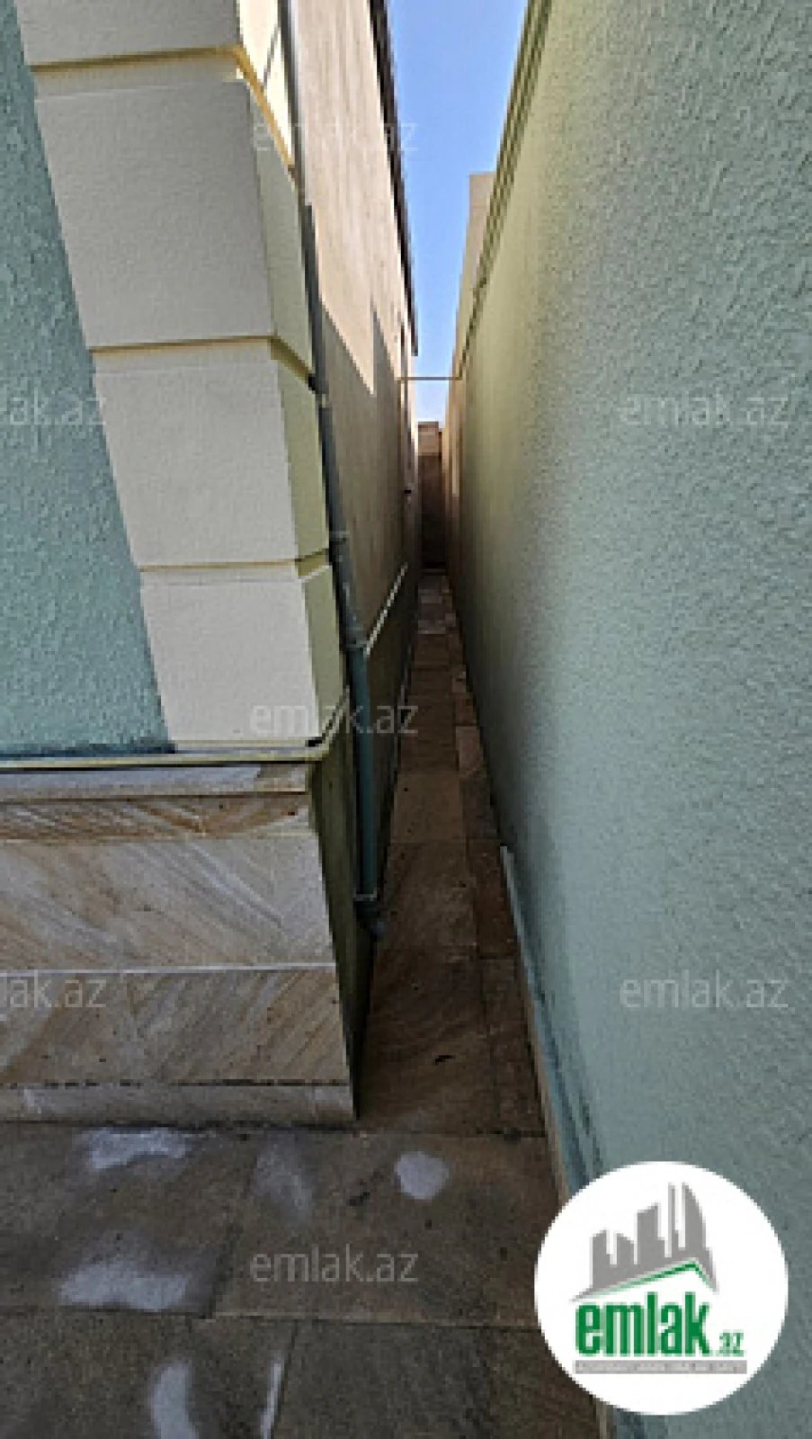 Satılır 4 otaqlı həyət evi 250 m²