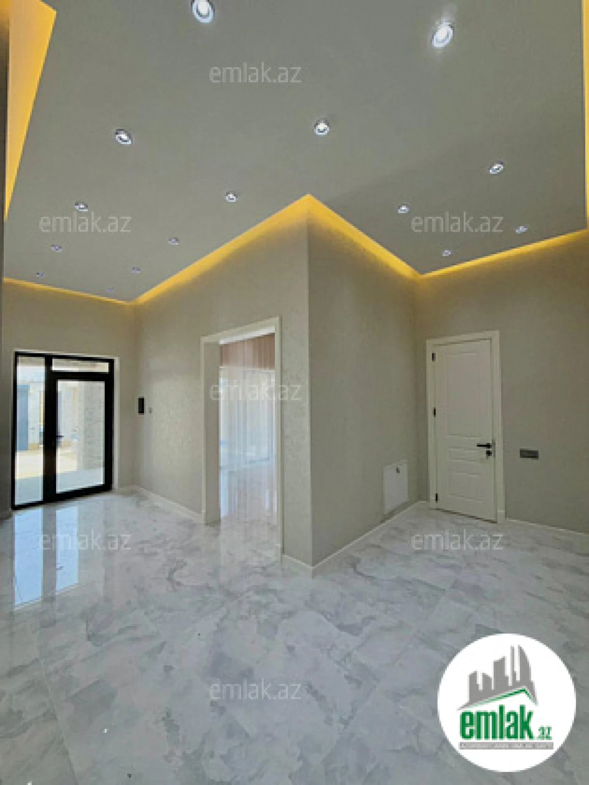Satılır 4 otaqlı mənzil 170 m²