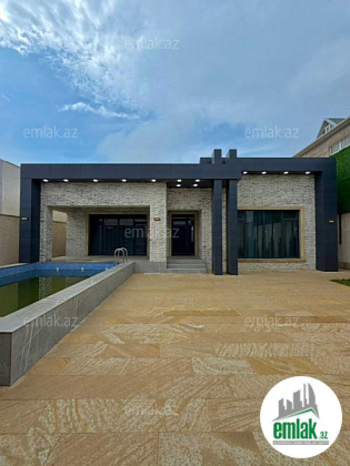 Satılır 4 otaqlı mənzil 170 m²