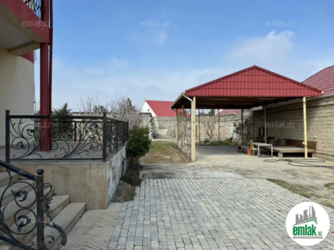 Satılır 6 otaqlı mənzil 207 m²