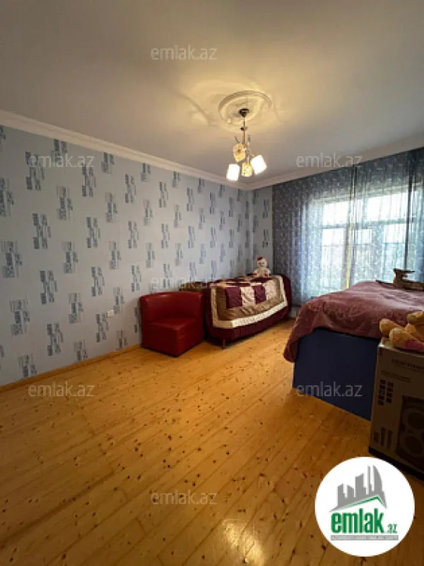 Satılır 6 otaqlı mənzil 207 m²