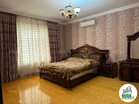 Satılır 6 otaqlı mənzil 207 m²