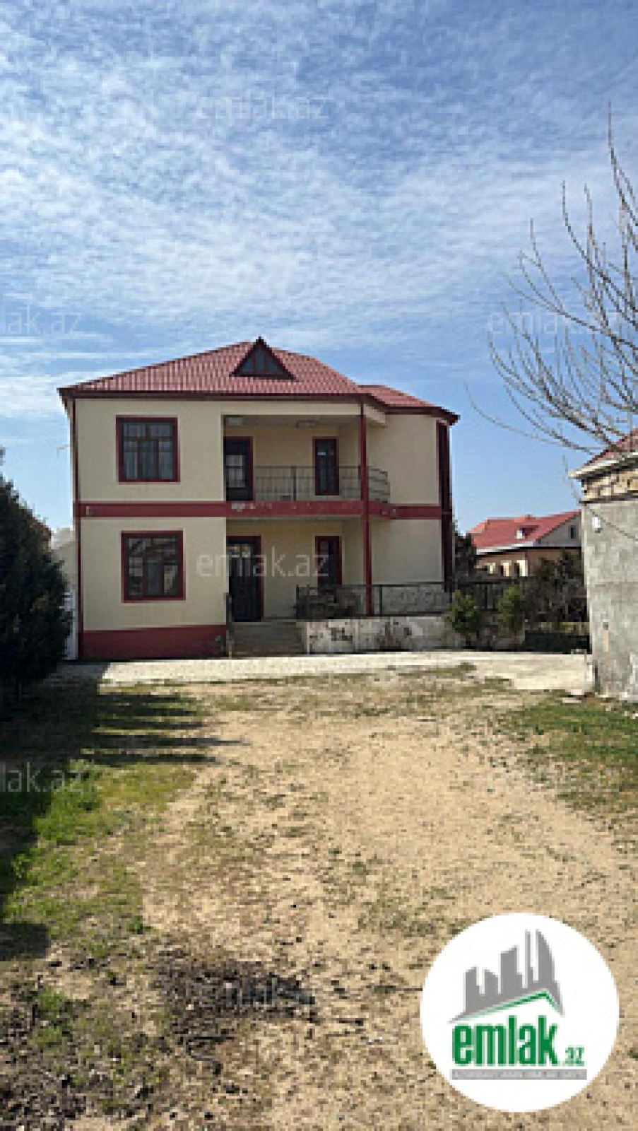 Satılır 6 otaqlı mənzil 207 m²