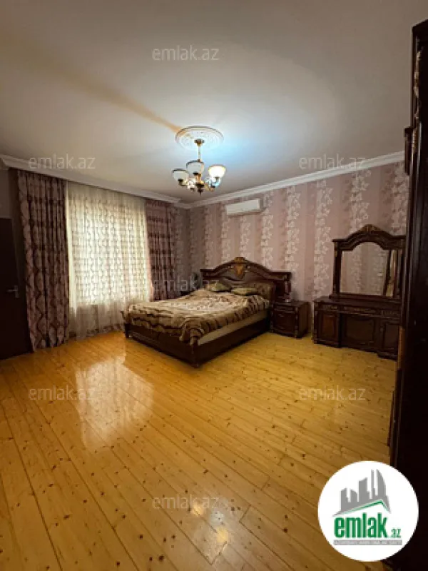 Satılır 6 otaqlı mənzil 207 m²