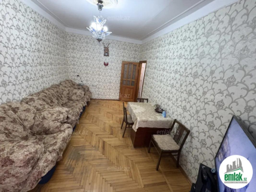 Satılır 3 otaqlı köhnə tikili 61 m²